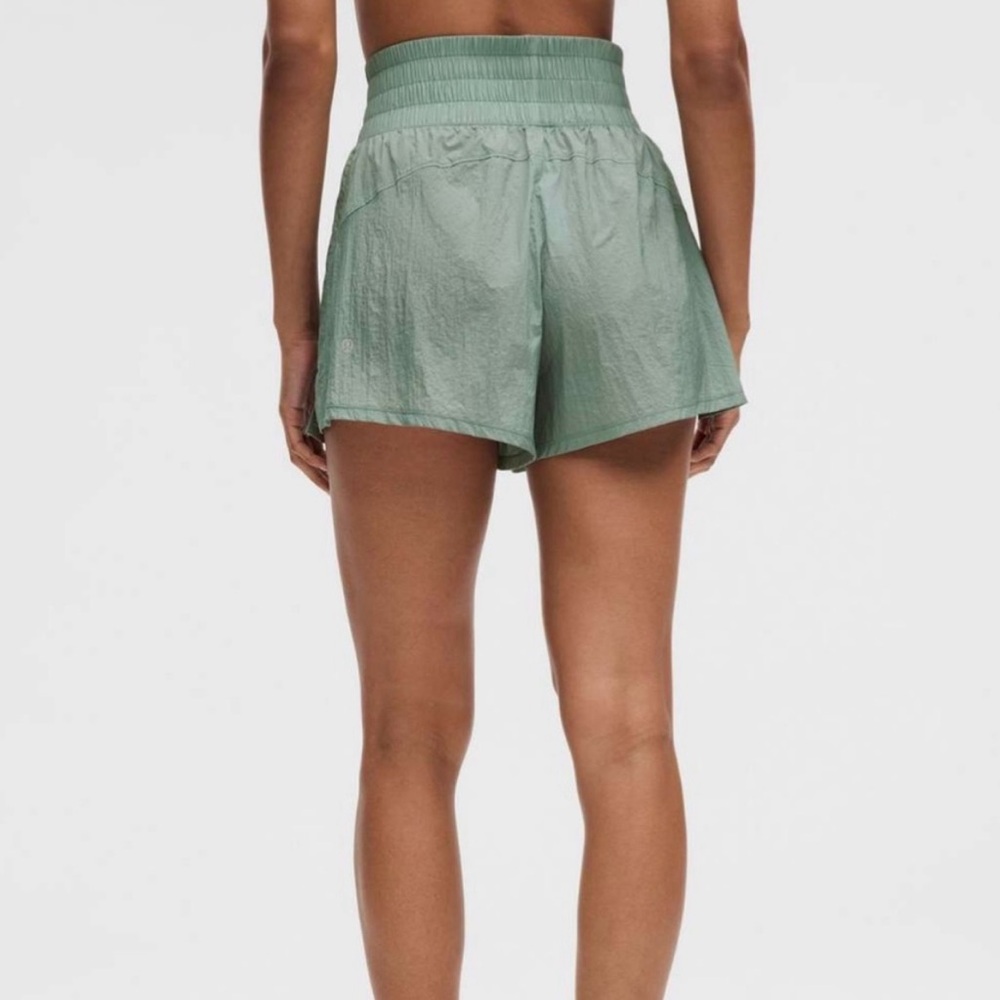 Lululemon Lightweight Super High Rise Training Short 4” - Picture 2 of 12
